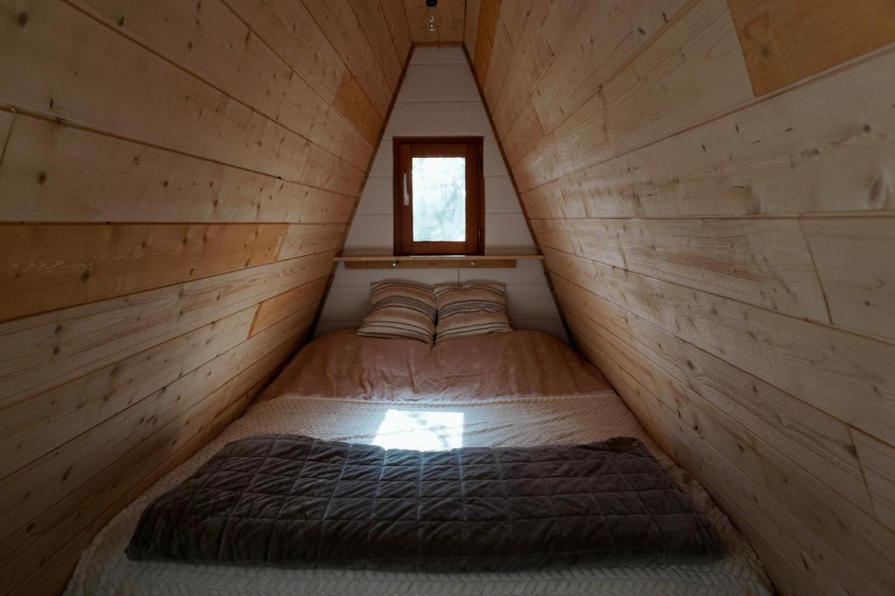 Le Chalet Tipi Avec Jacuzzi Et Jardin Troyes Luaran gambar