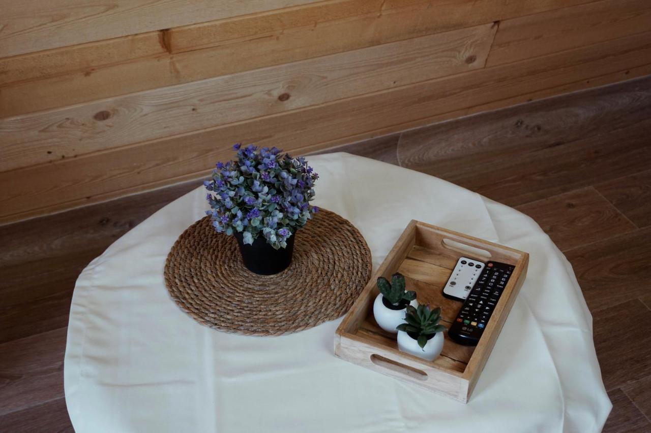 Le Chalet Tipi Avec Jacuzzi Et Jardin Troyes Luaran gambar